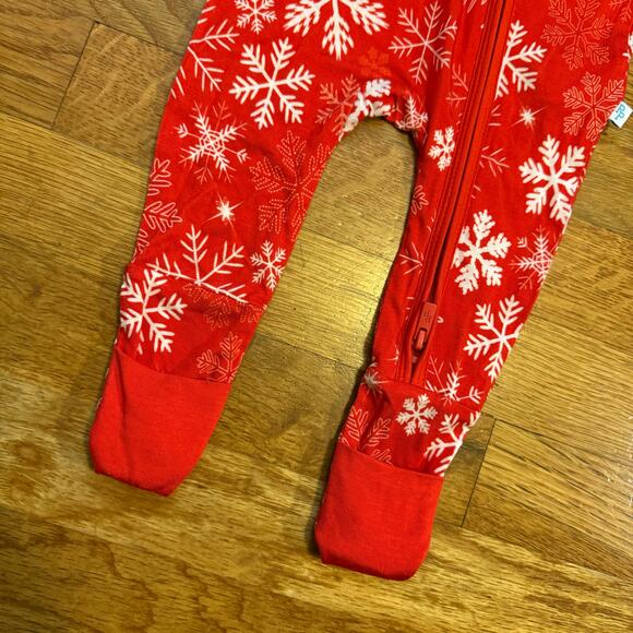 Posh Peanut Baby 3 6 months Red White Snowflake Holiday Christmas Bamboo Onesie - Picture 5 of 10